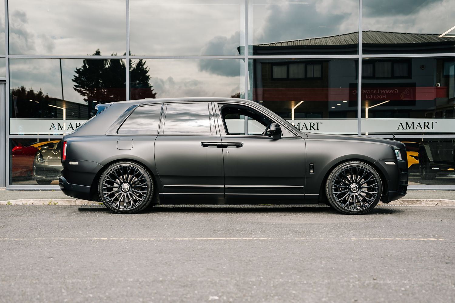 Rolls Royce Cullinan V12 Auto