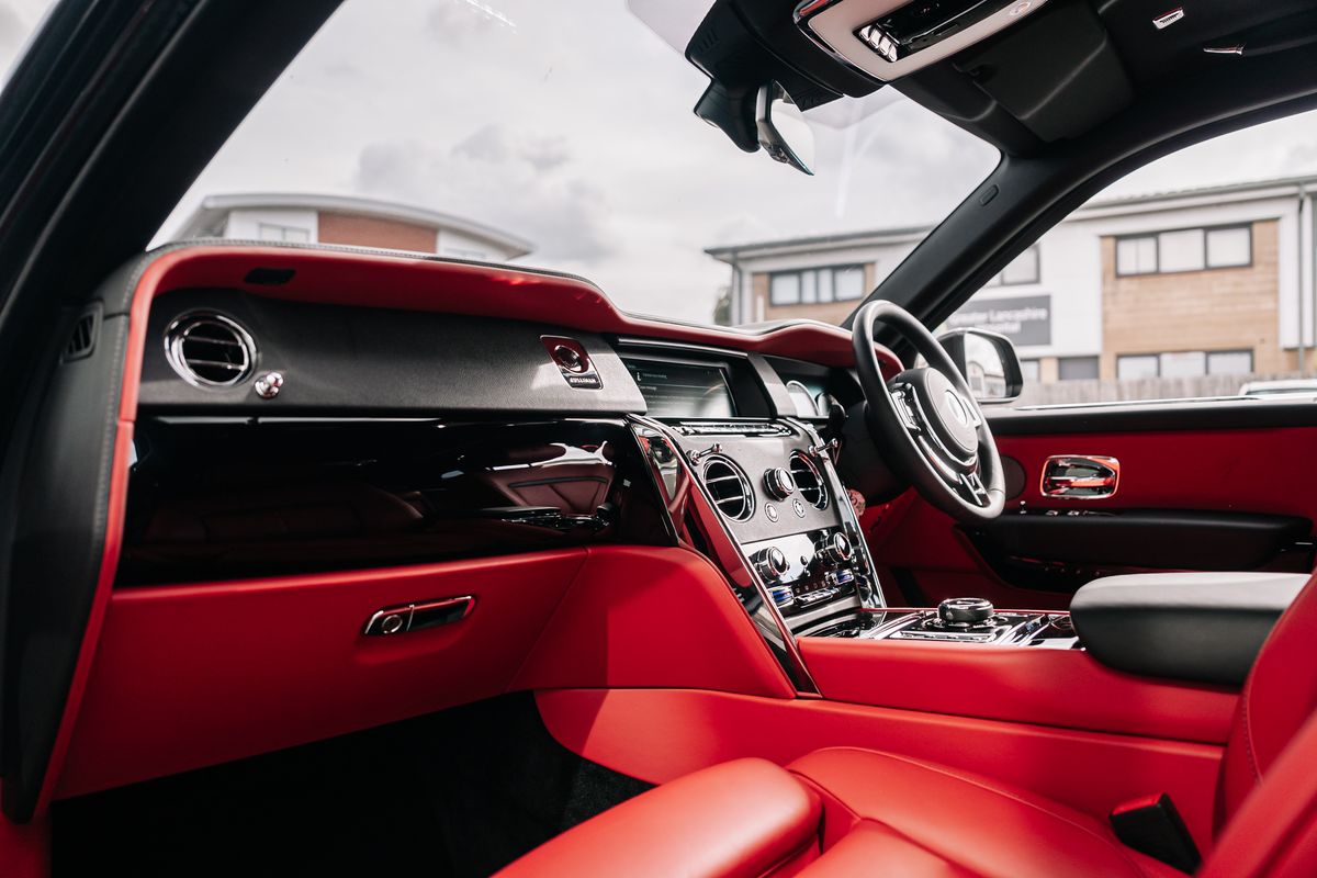 Rolls Royce Cullinan V12 Auto