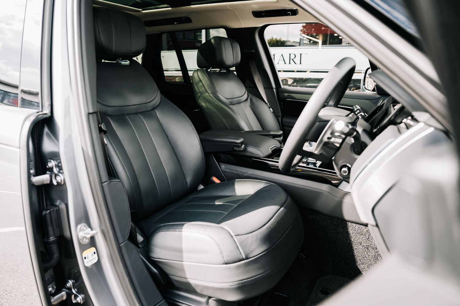 Land Rover Range Rover Autobiography P400 Auto MHEV