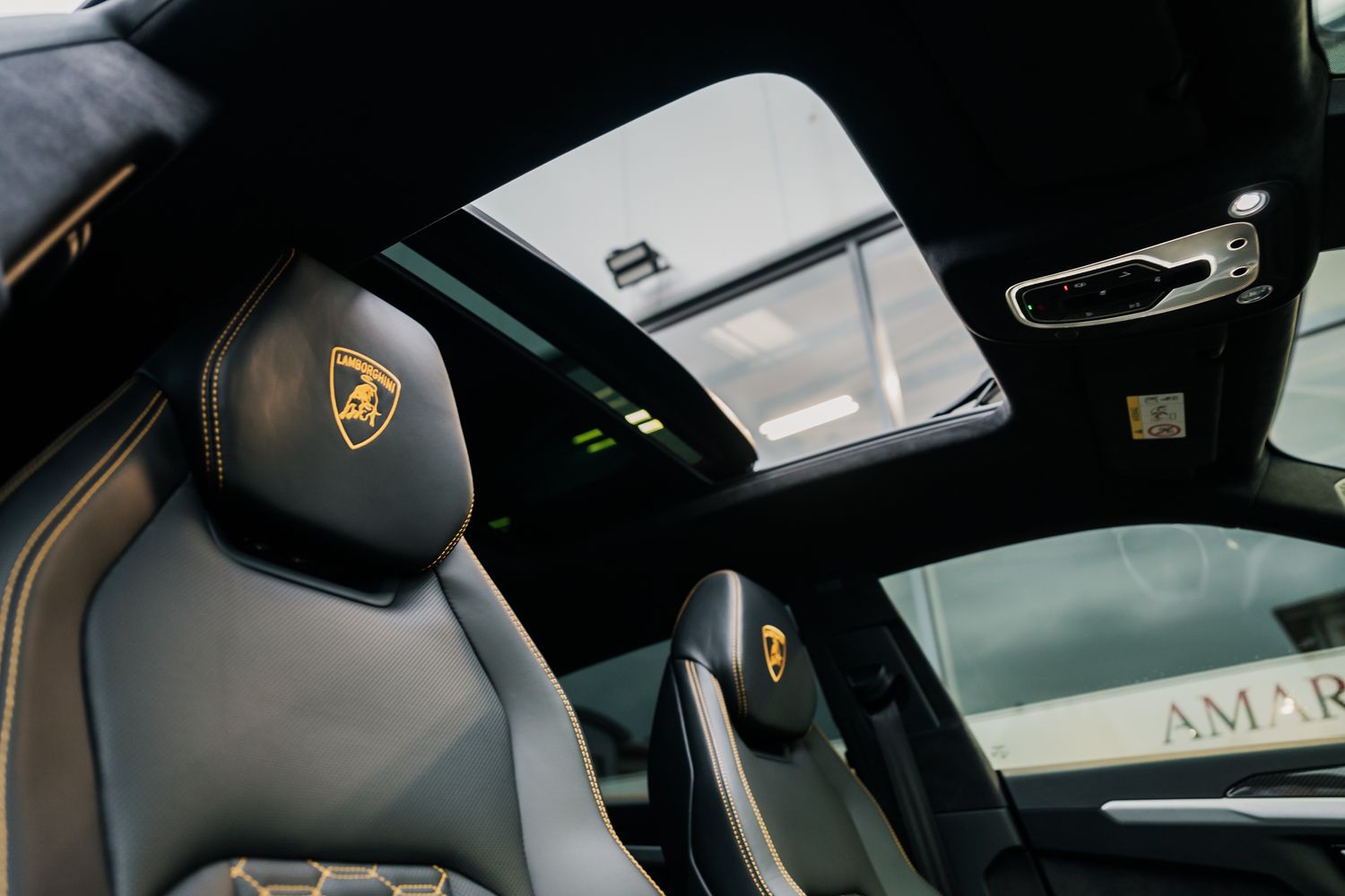 Lamborghini Urus V8