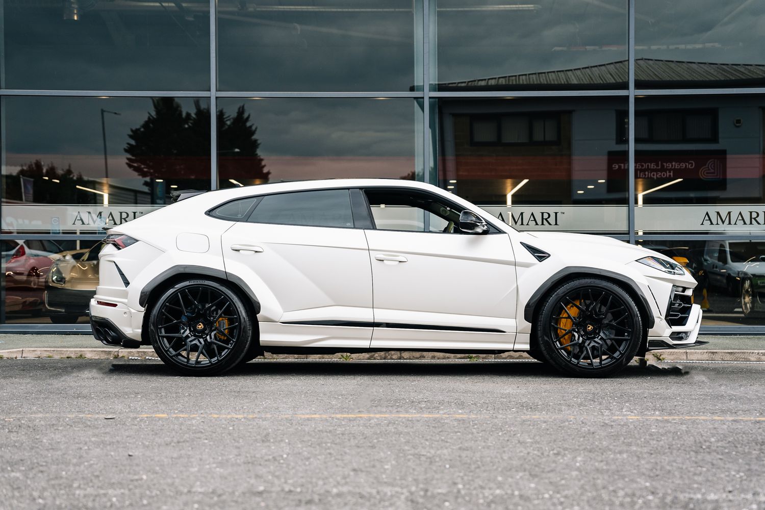 Lamborghini Urus V8