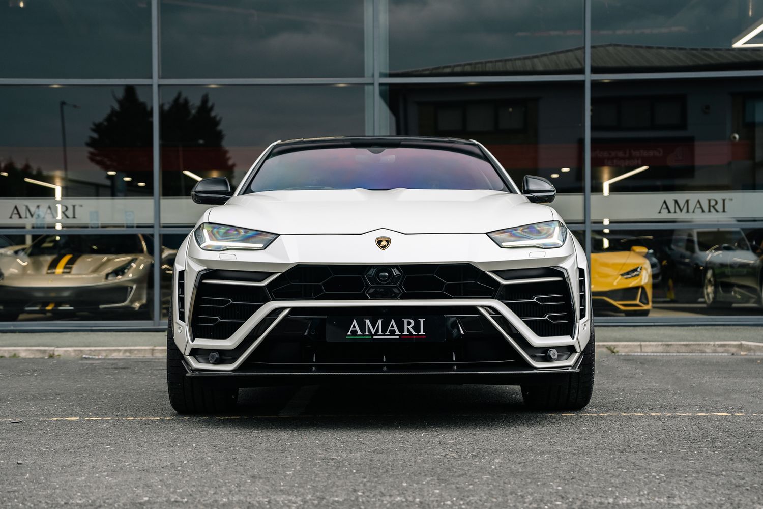 Lamborghini Urus V8