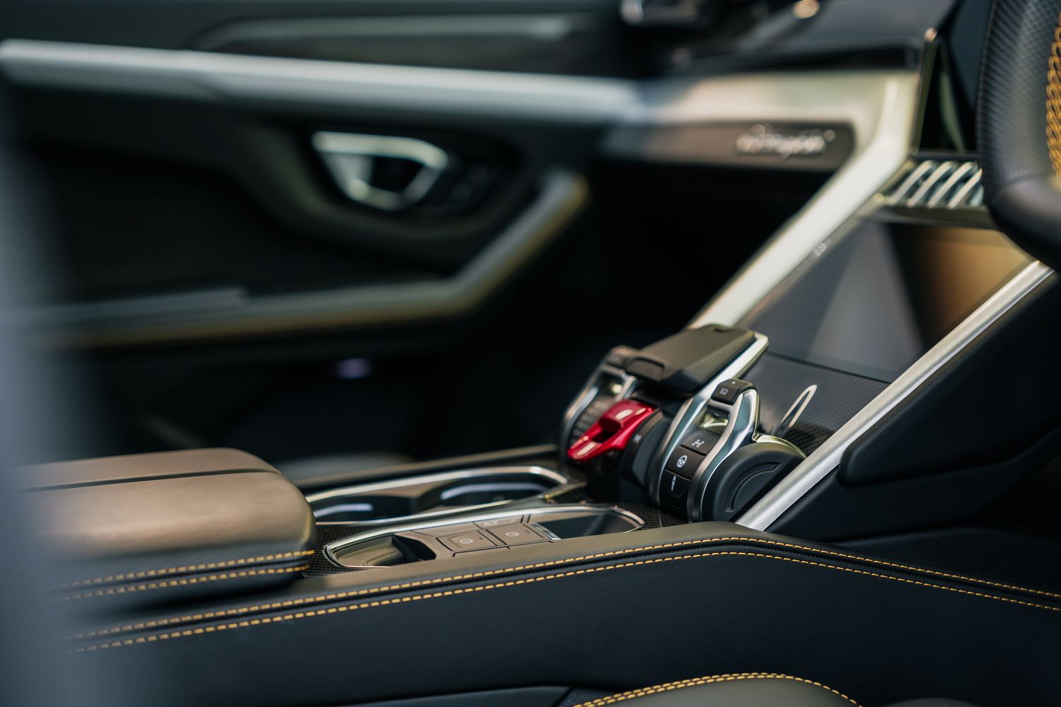 Lamborghini Urus V8