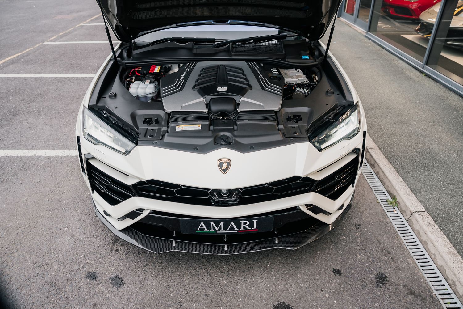 Lamborghini Urus V8