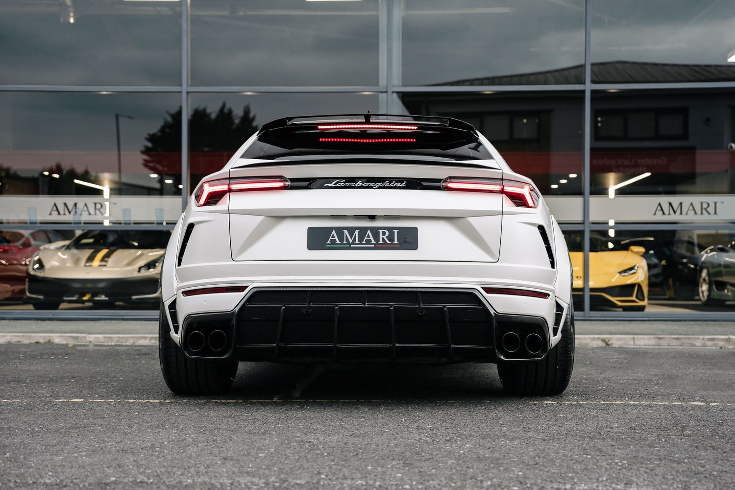 Lamborghini Urus V8