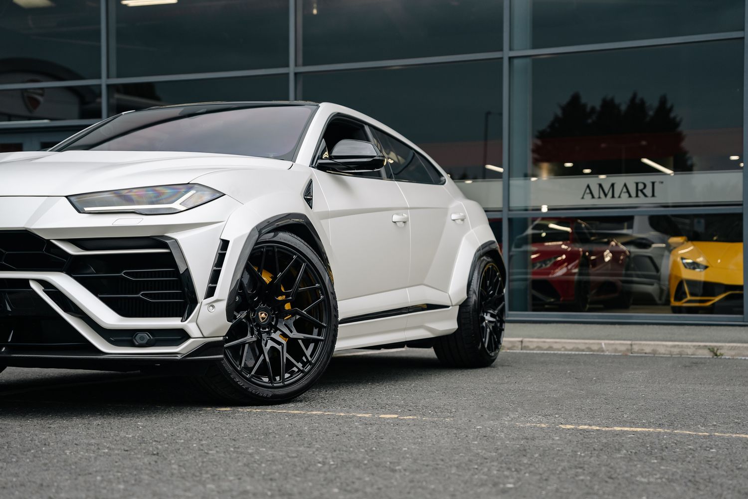Lamborghini Urus V8