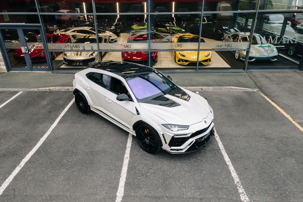 Lamborghini Urus V8