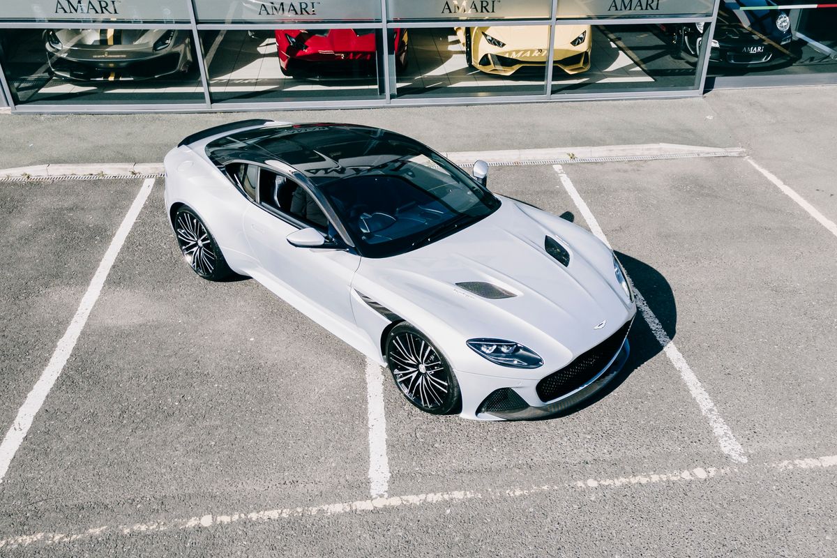 Aston Martin DBS Superleggera V12 Auto