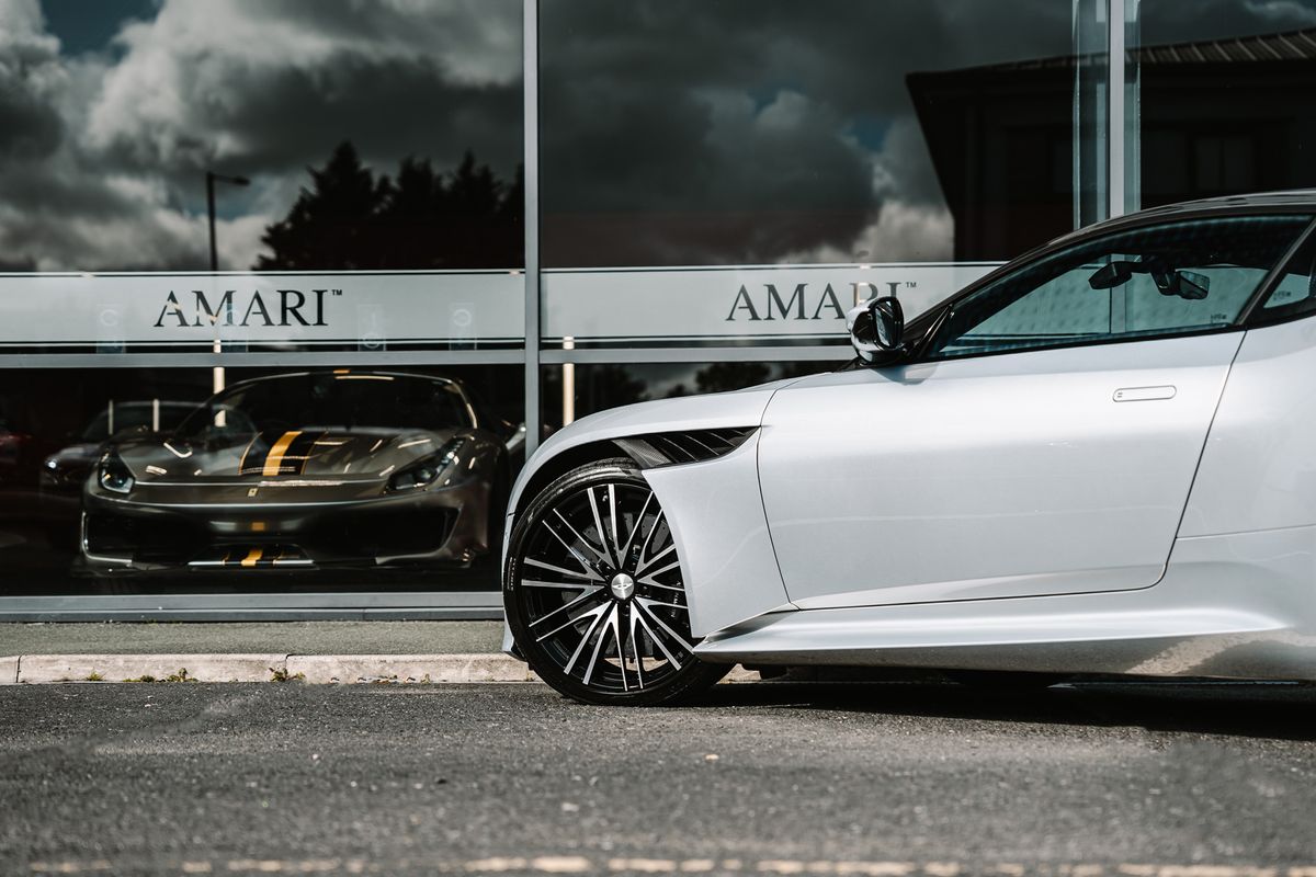 Aston Martin DBS Superleggera V12 Auto