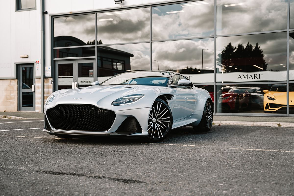 Aston Martin DBS Superleggera V12 Auto