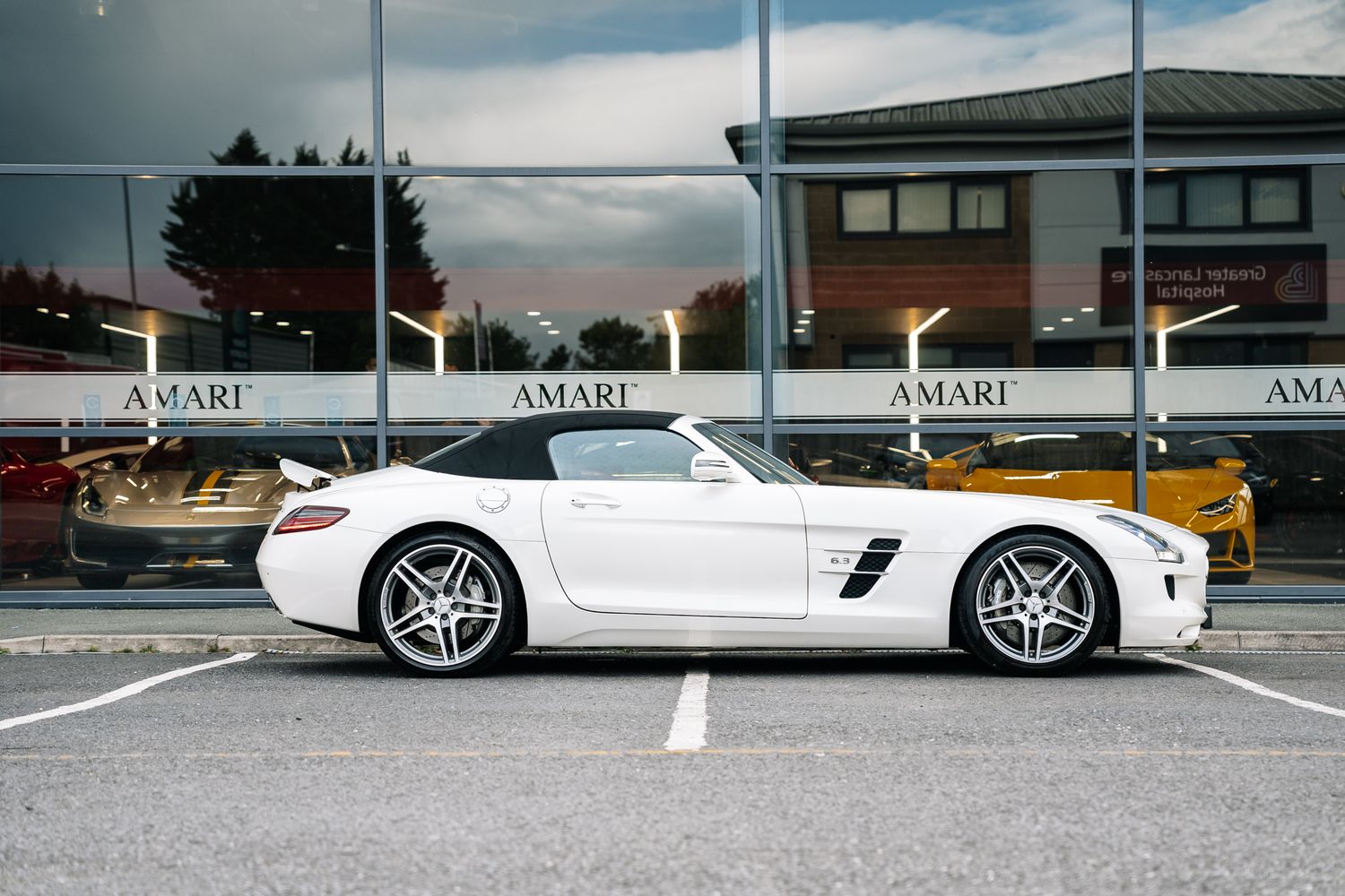 Mercedes-Benz SLS 63 AMG Roadster Auto
