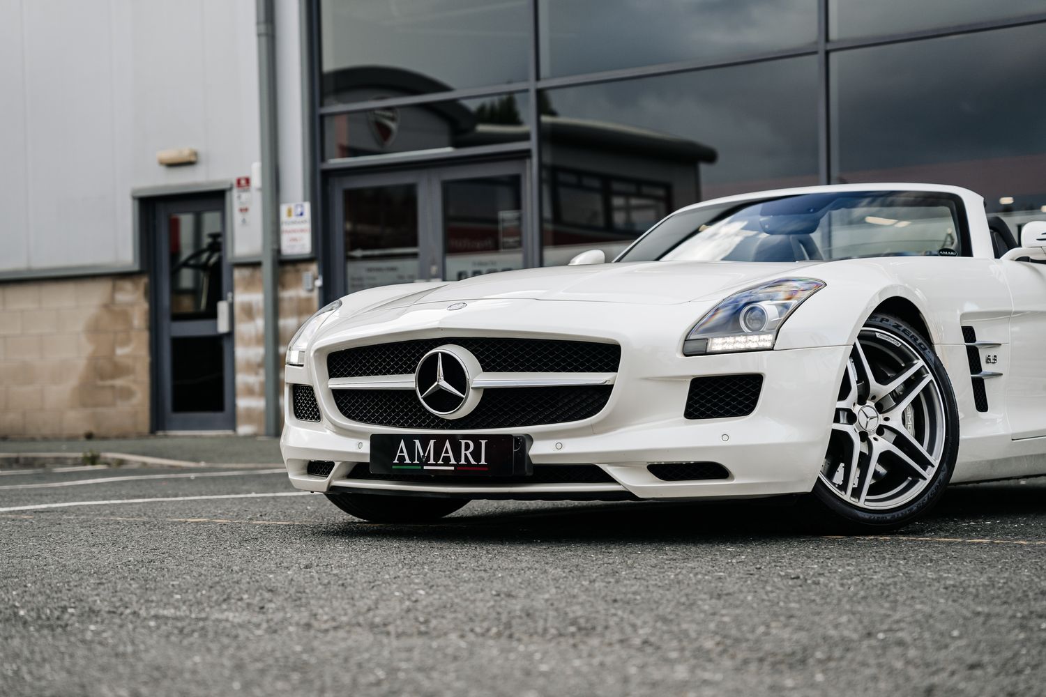 Mercedes-Benz SLS 63 AMG Roadster Auto