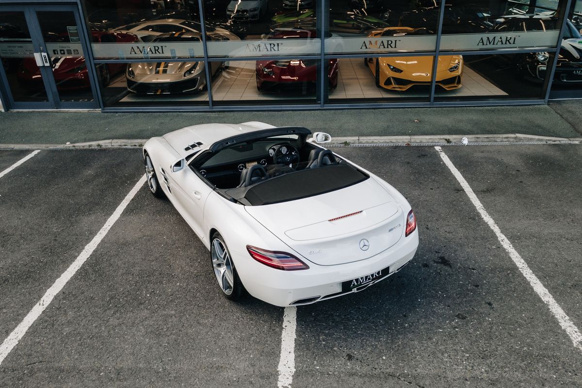 Mercedes-Benz SLS 63 AMG Roadster Auto