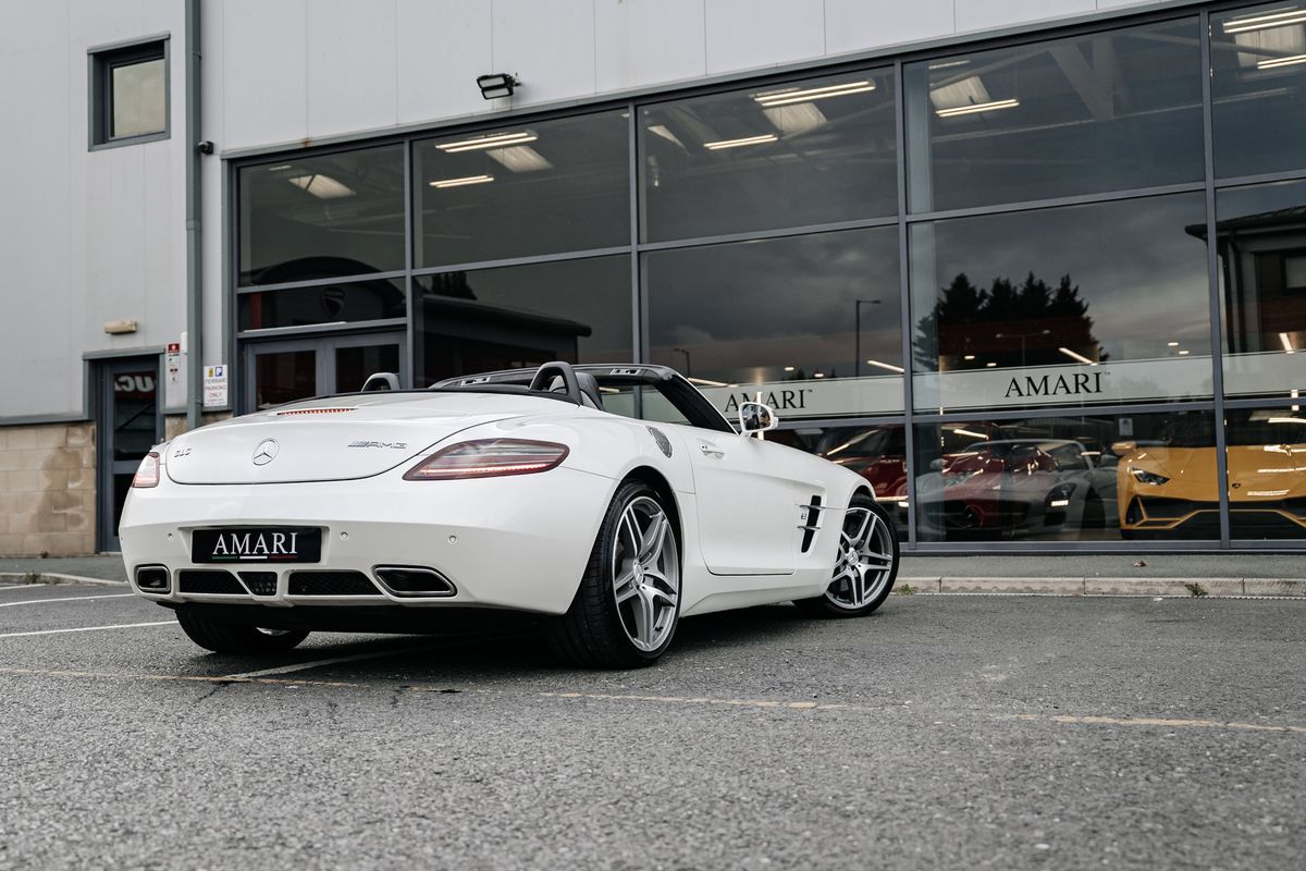 Mercedes-Benz SLS 63 AMG Roadster Auto