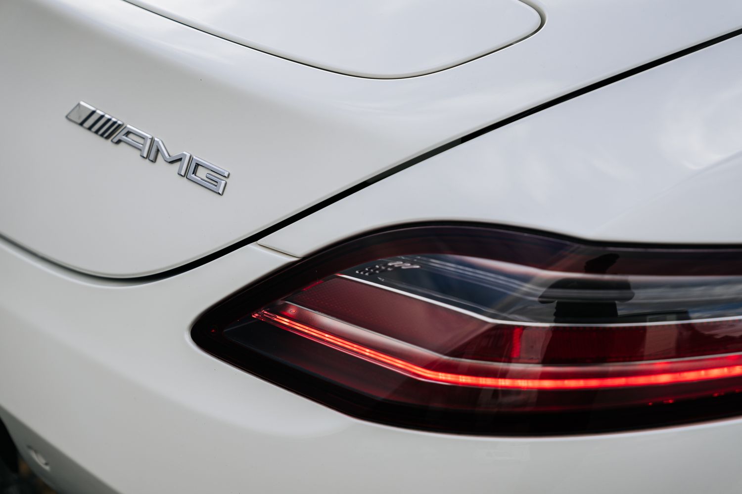 Mercedes-Benz SLS 63 AMG Roadster Auto