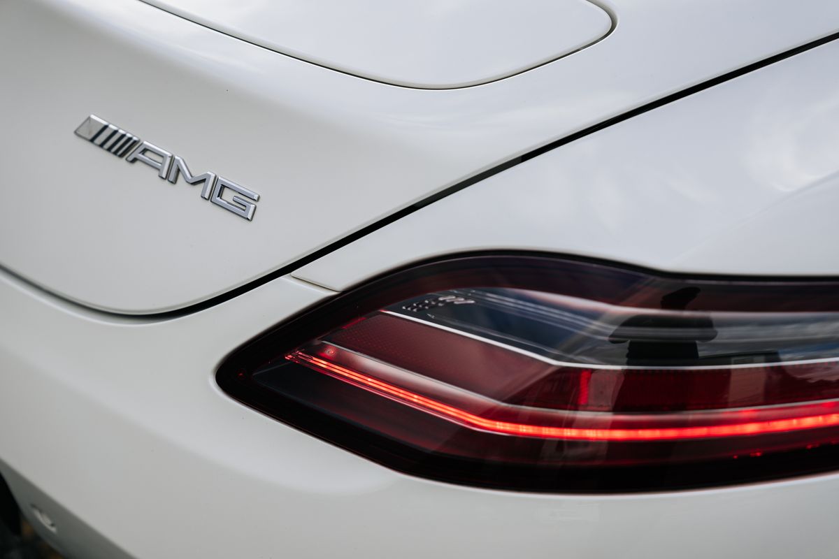 Mercedes-Benz SLS 63 AMG Roadster Auto