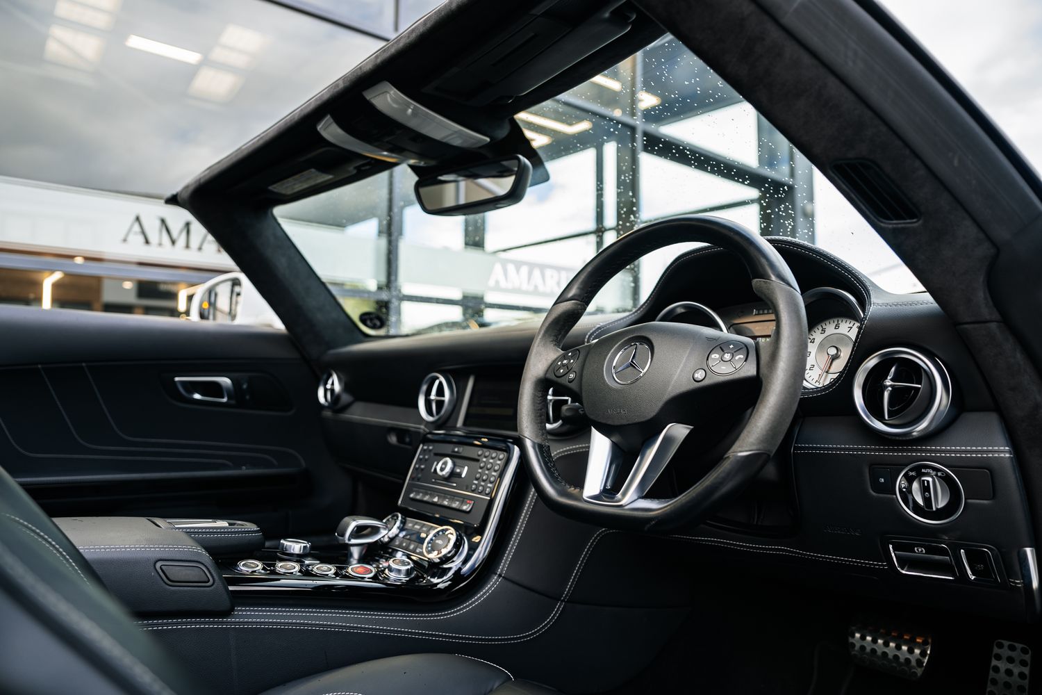 Mercedes-Benz SLS 63 AMG Roadster Auto