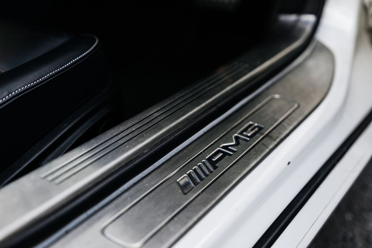 Mercedes-Benz SLS 63 AMG Roadster Auto