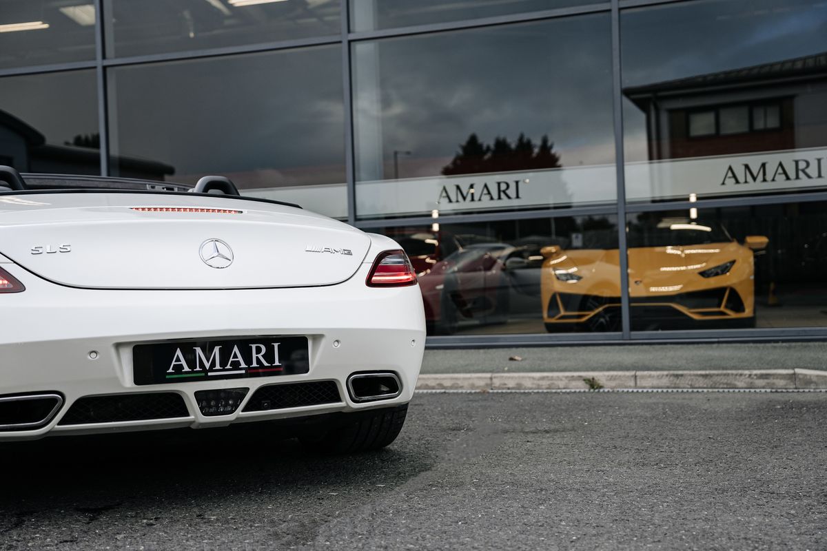 Mercedes-Benz SLS 63 AMG Roadster Auto