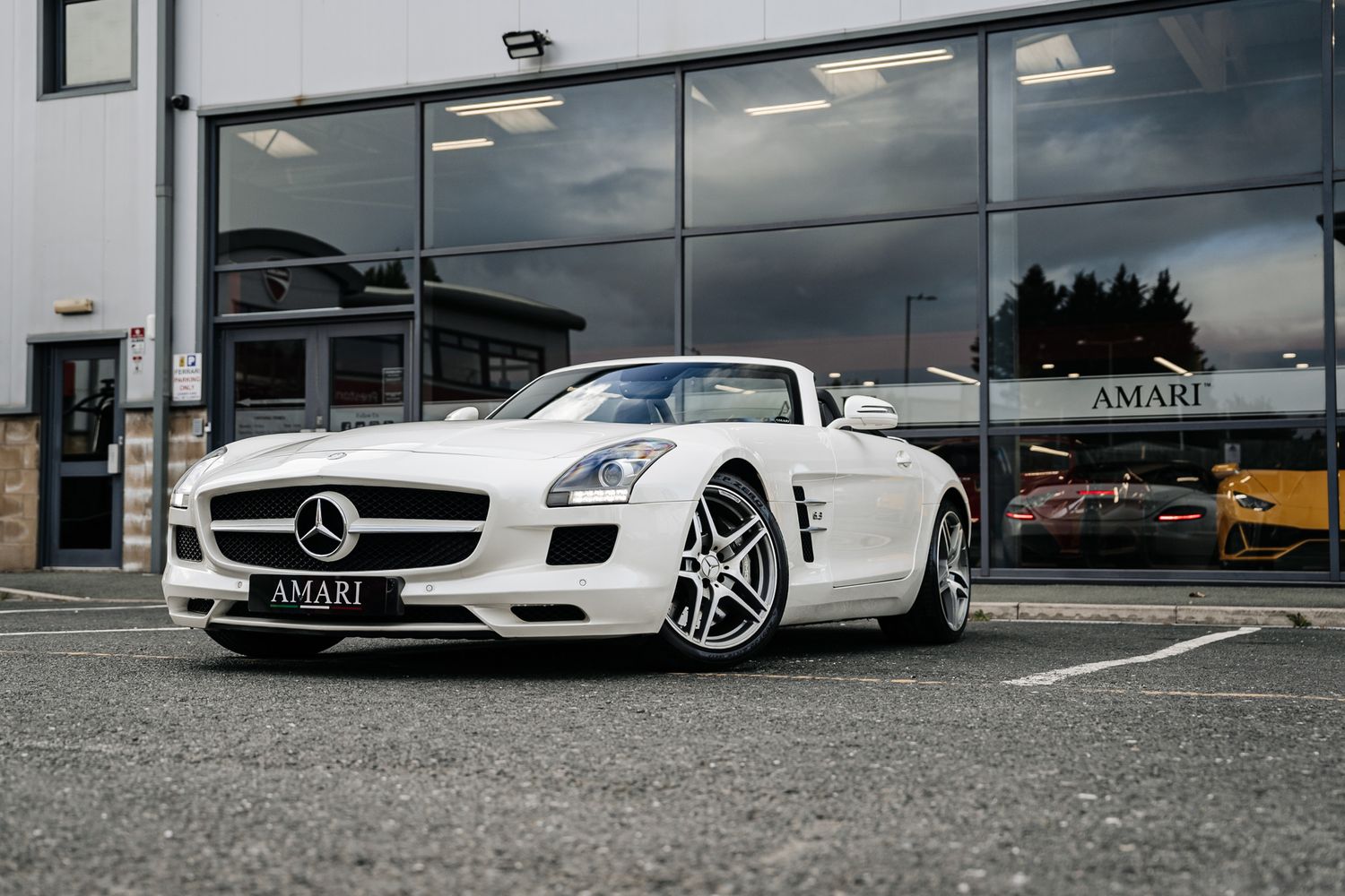 Mercedes-Benz SLS 63 AMG Roadster Auto