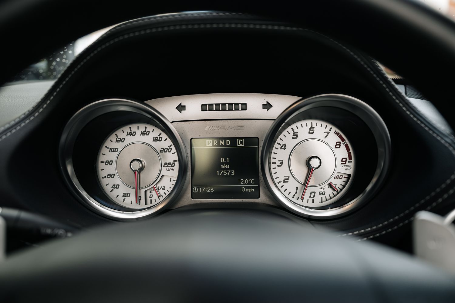 Mercedes-Benz SLS 63 AMG Roadster Auto