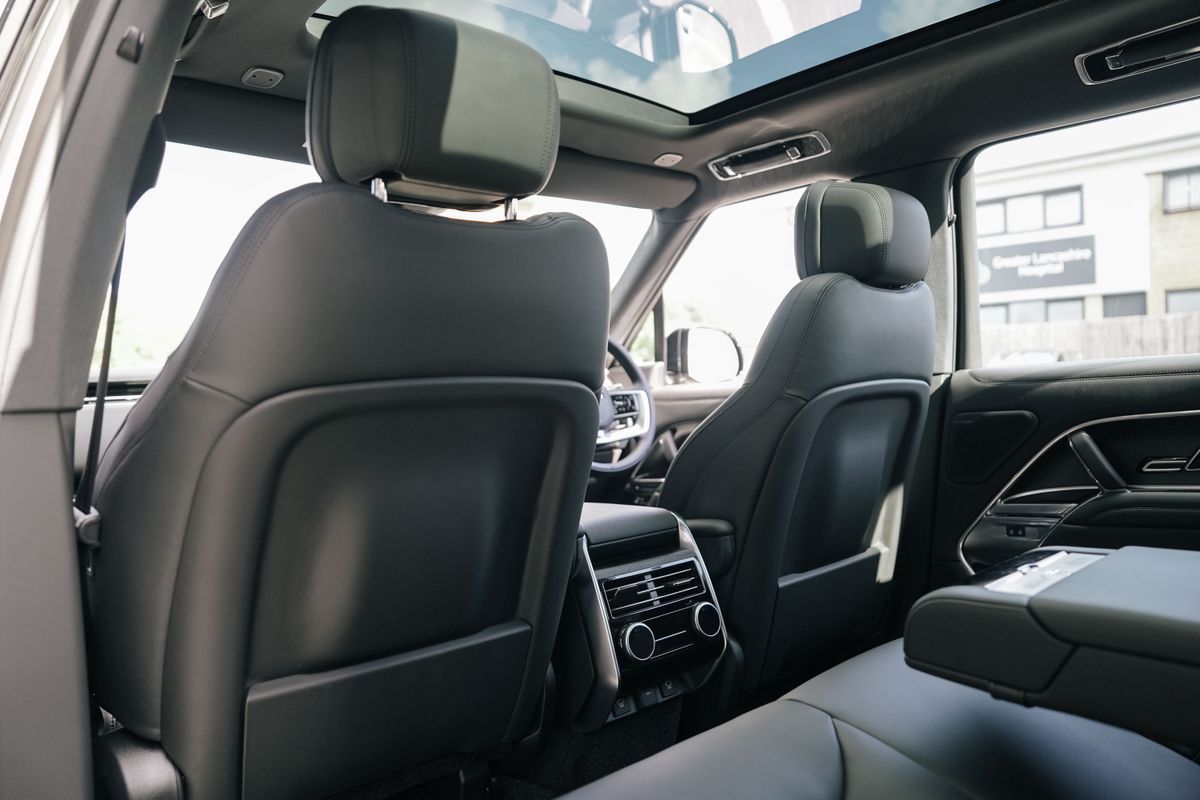 Land Rover Range Rover D300 HSE HSE MHEV Auto