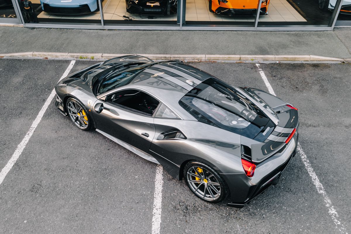 Ferrari 488 Pista