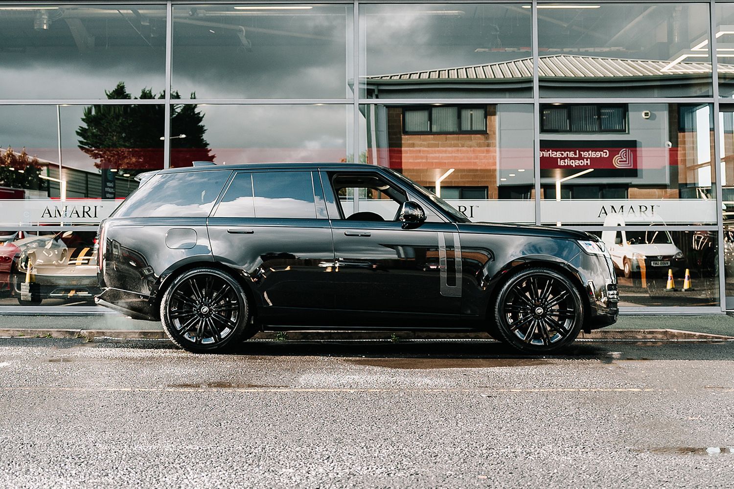Land Rover Range Rover First Edition P530 AWD