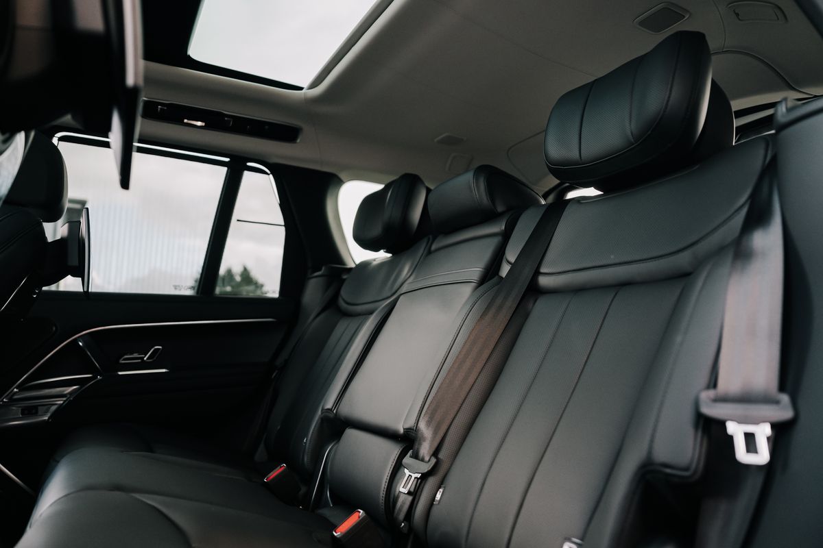 Land Rover Range Rover First Edition P530 AWD