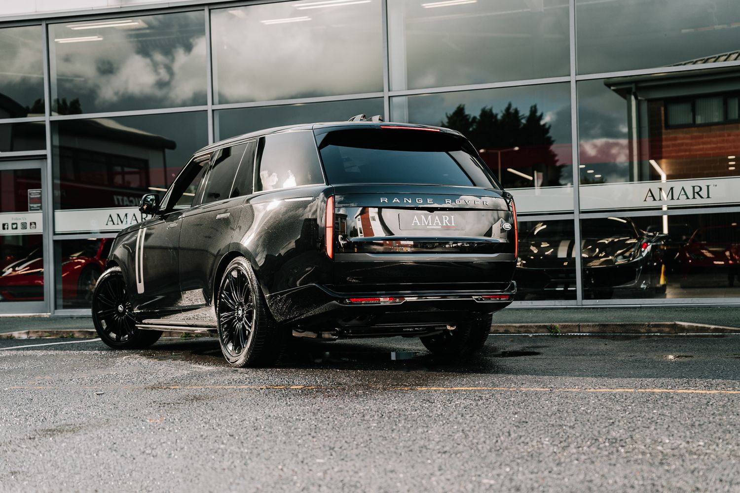 Land Rover Range Rover First Edition P530 AWD