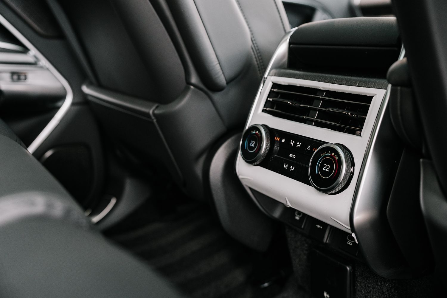 Land Rover Range Rover First Edition P530 AWD