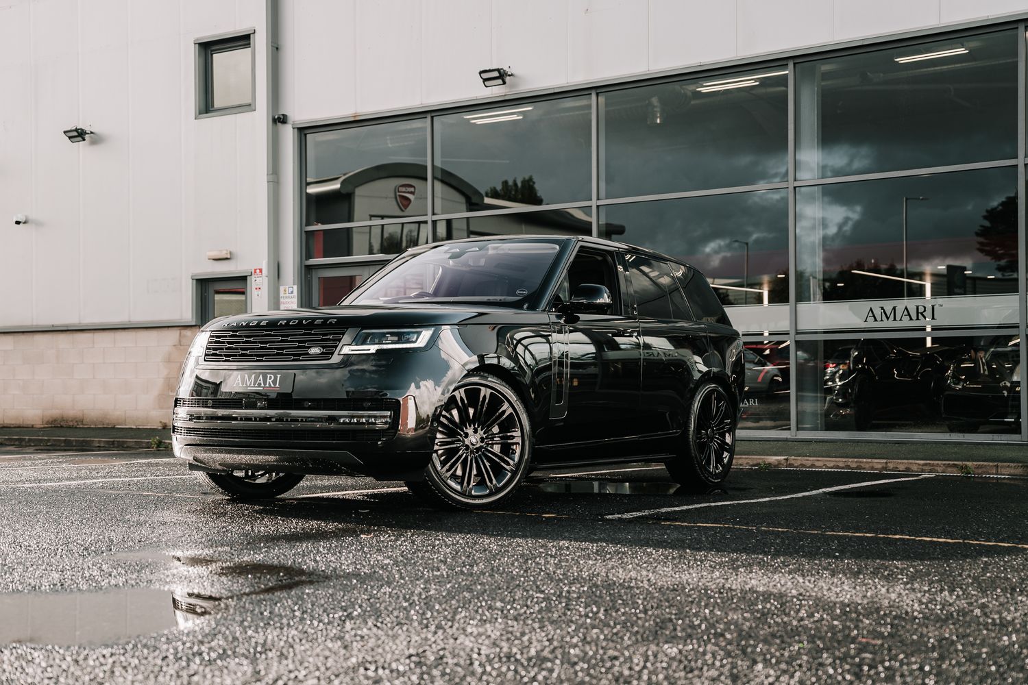 Land Rover Range Rover First Edition P530 AWD