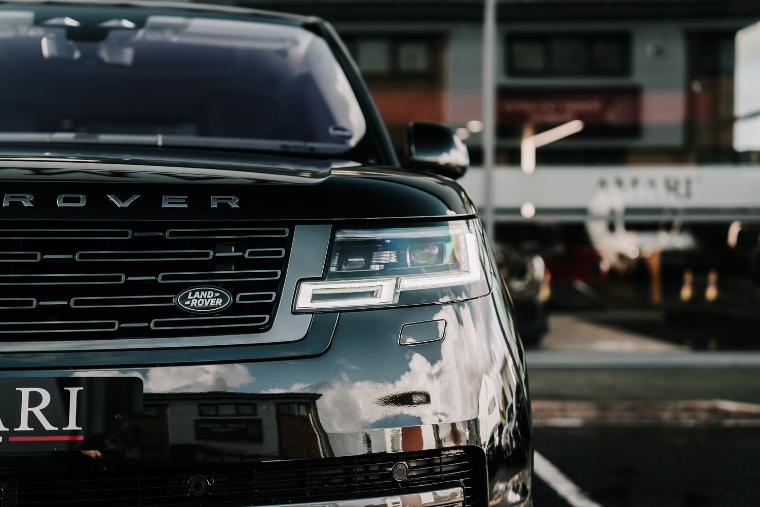Land Rover Range Rover First Edition P530 AWD