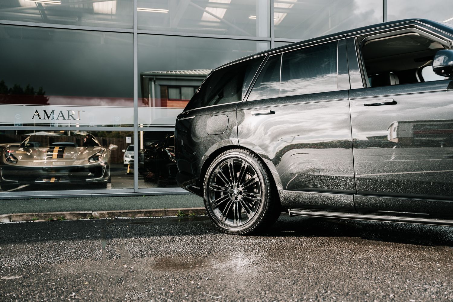 Land Rover Range Rover First Edition P530 AWD