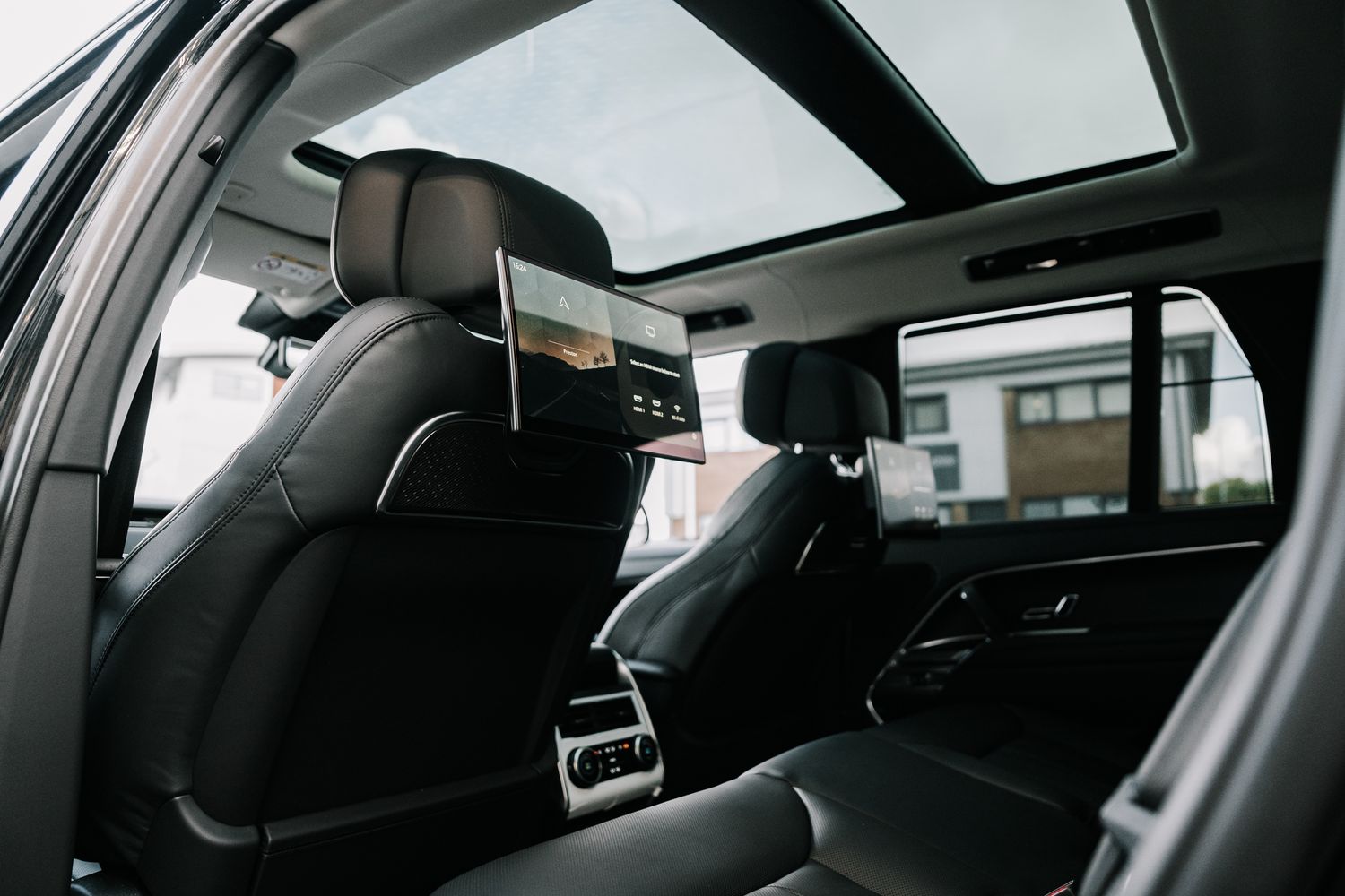 Land Rover Range Rover First Edition P530 AWD