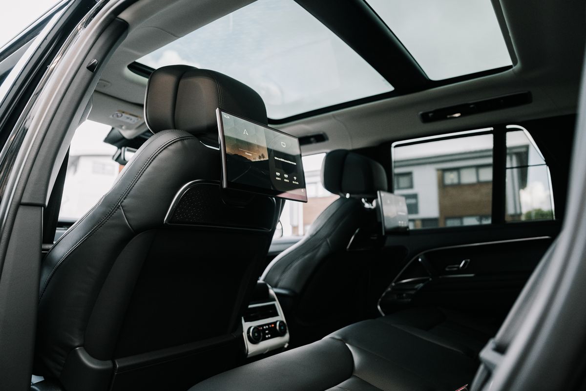 Land Rover Range Rover First Edition P530 AWD