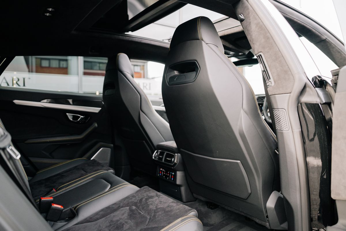 Lamborghini Urus V8 Auto