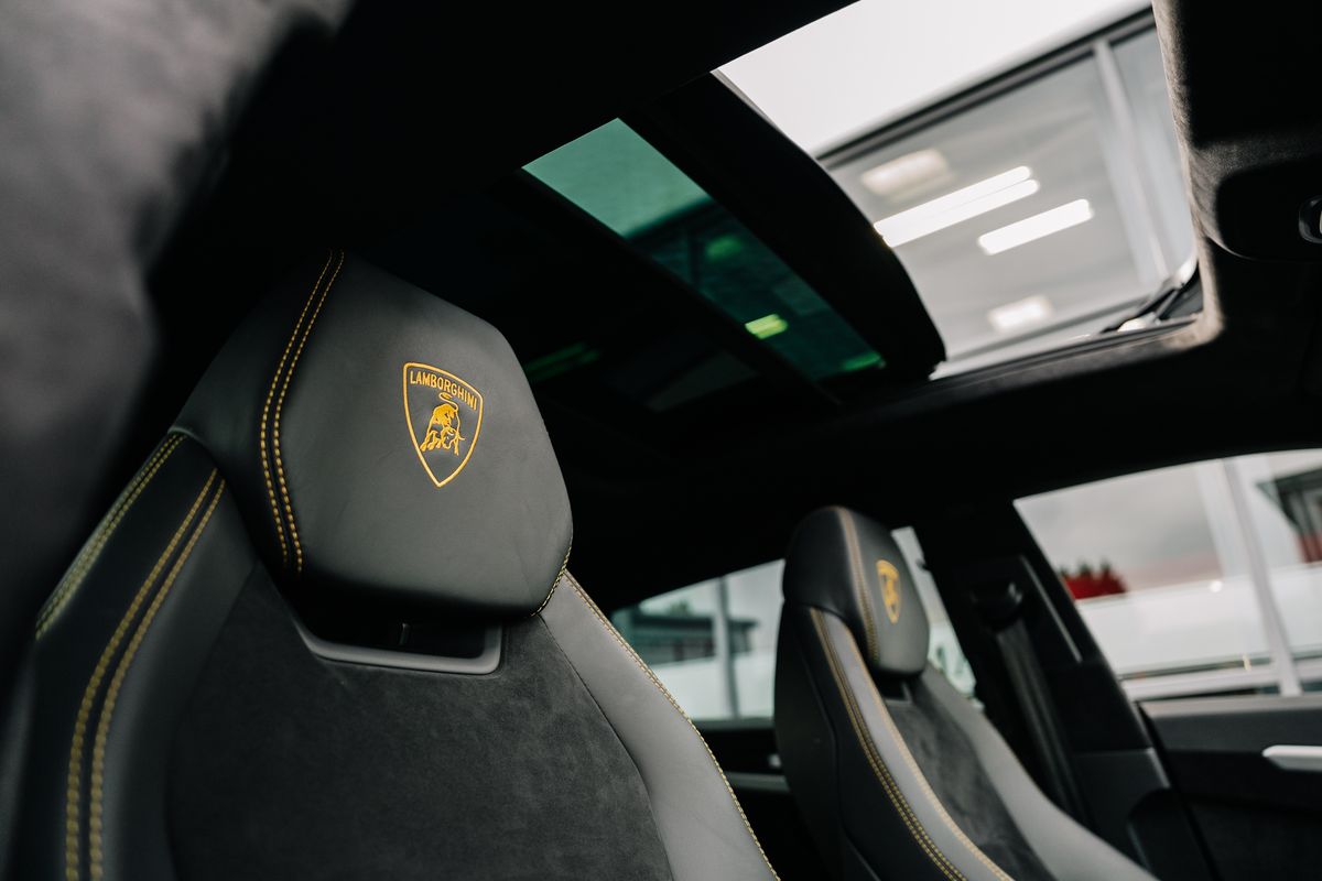 Lamborghini Urus V8 Auto