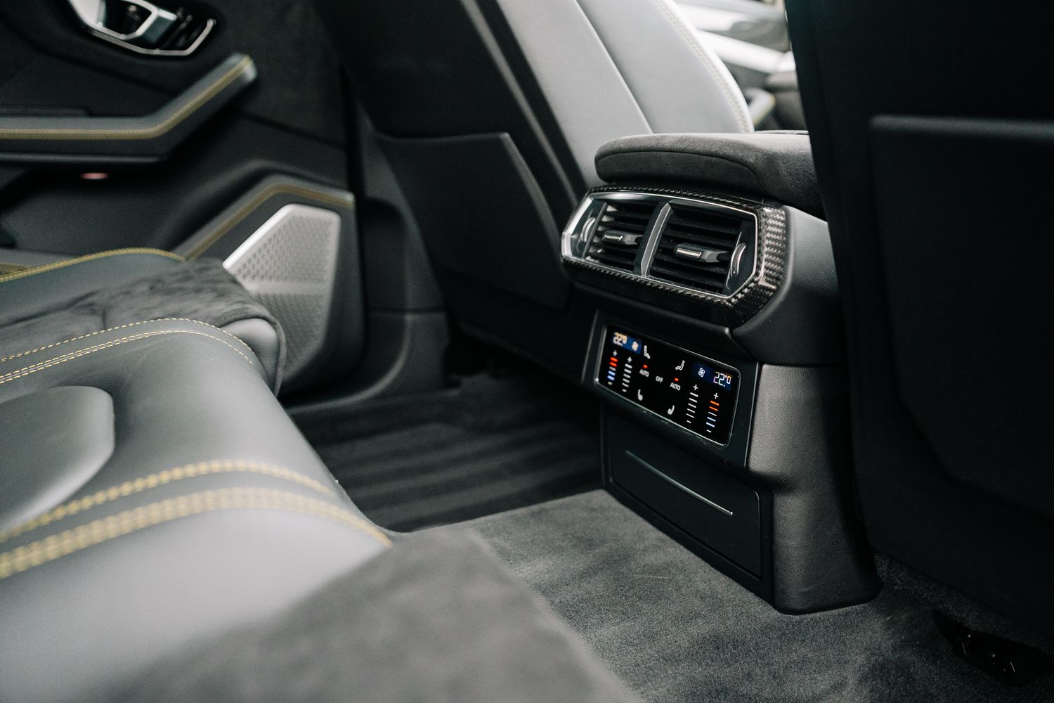 Lamborghini Urus V8 Auto