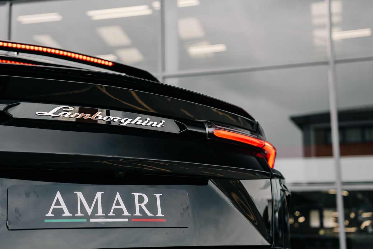 Lamborghini Urus V8 Auto