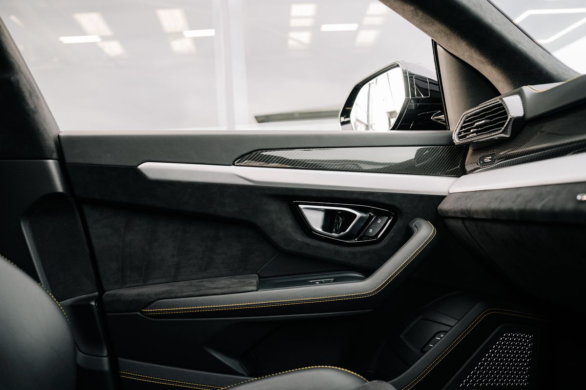 Lamborghini Urus V8 Auto