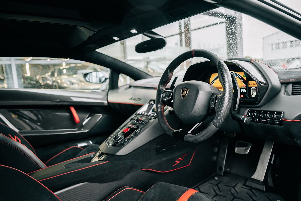 Lamborghini Aventador SV Roadster LP 750-4