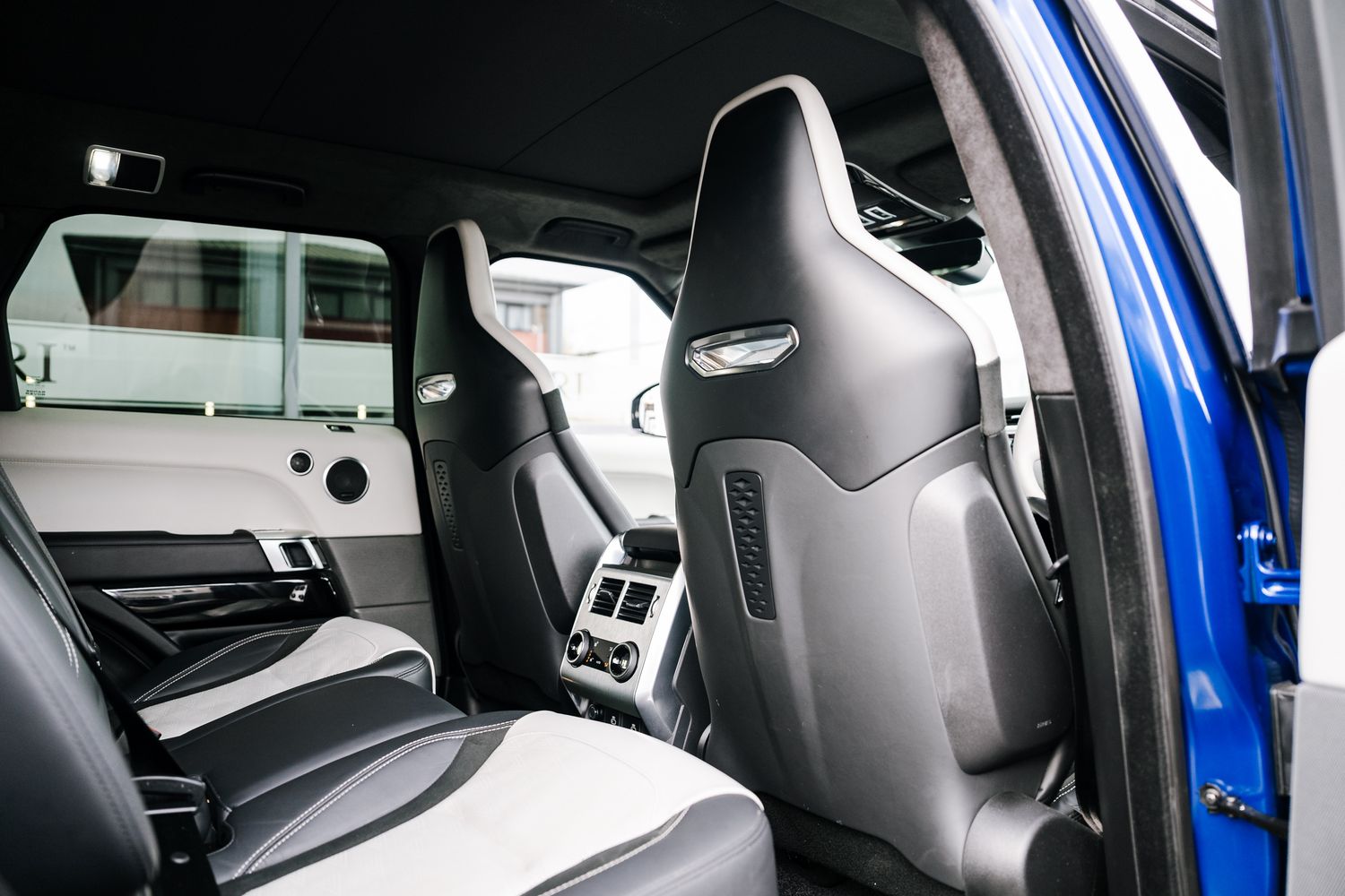 Land Rover Range Rover Sport SVR S/C Auto