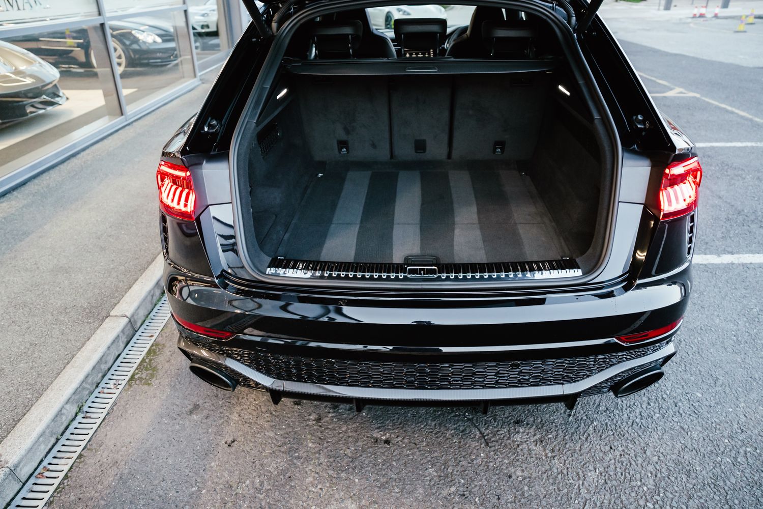 Audi RS Q8 Carbon Black TFSI MHEV Quattro Auto