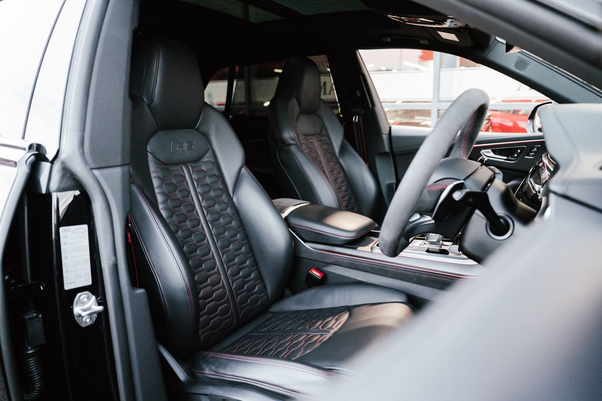 Audi RS Q8 Carbon Black TFSI MHEV Quattro Auto