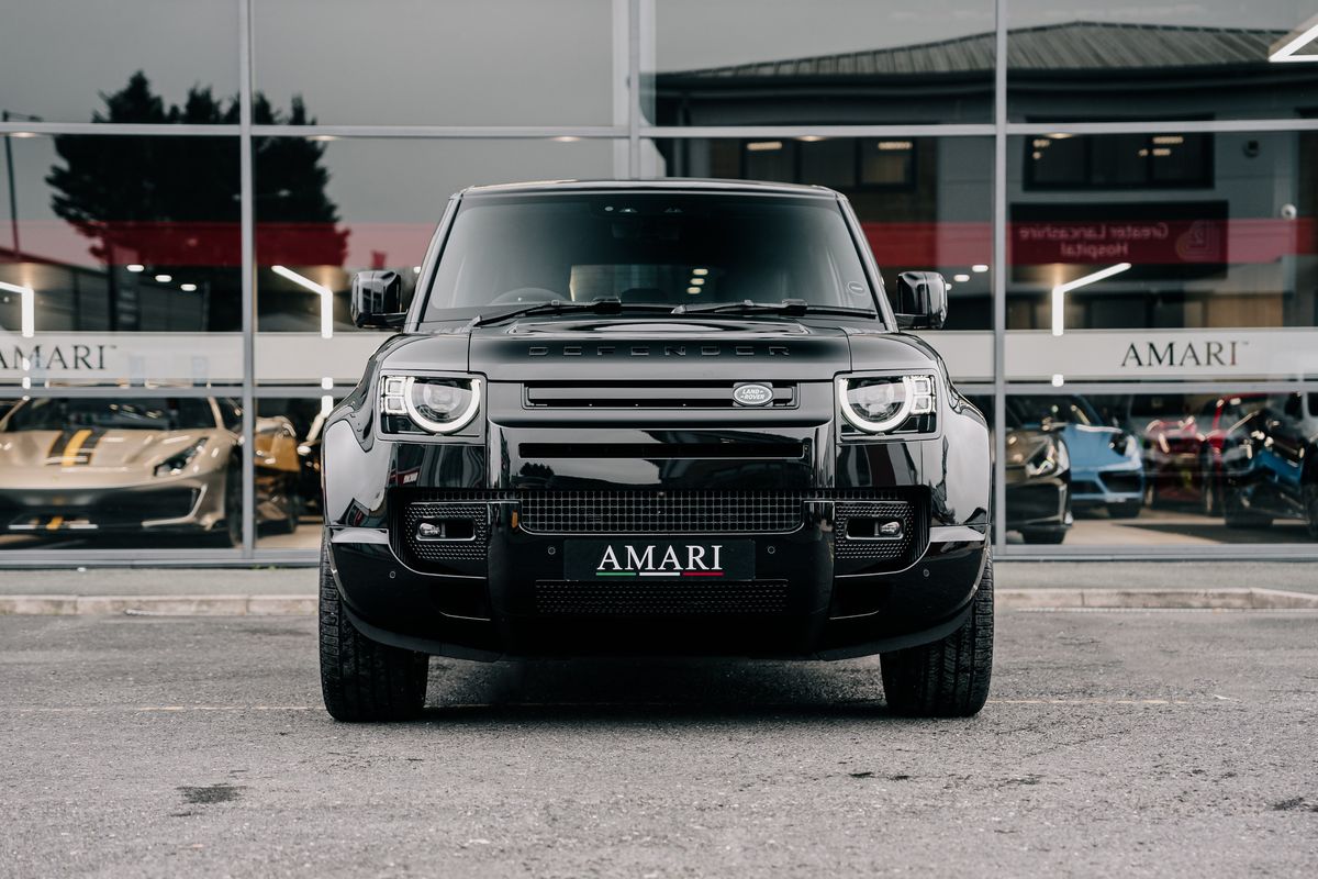 Land Rover Defender 110 V8 P525 Auto