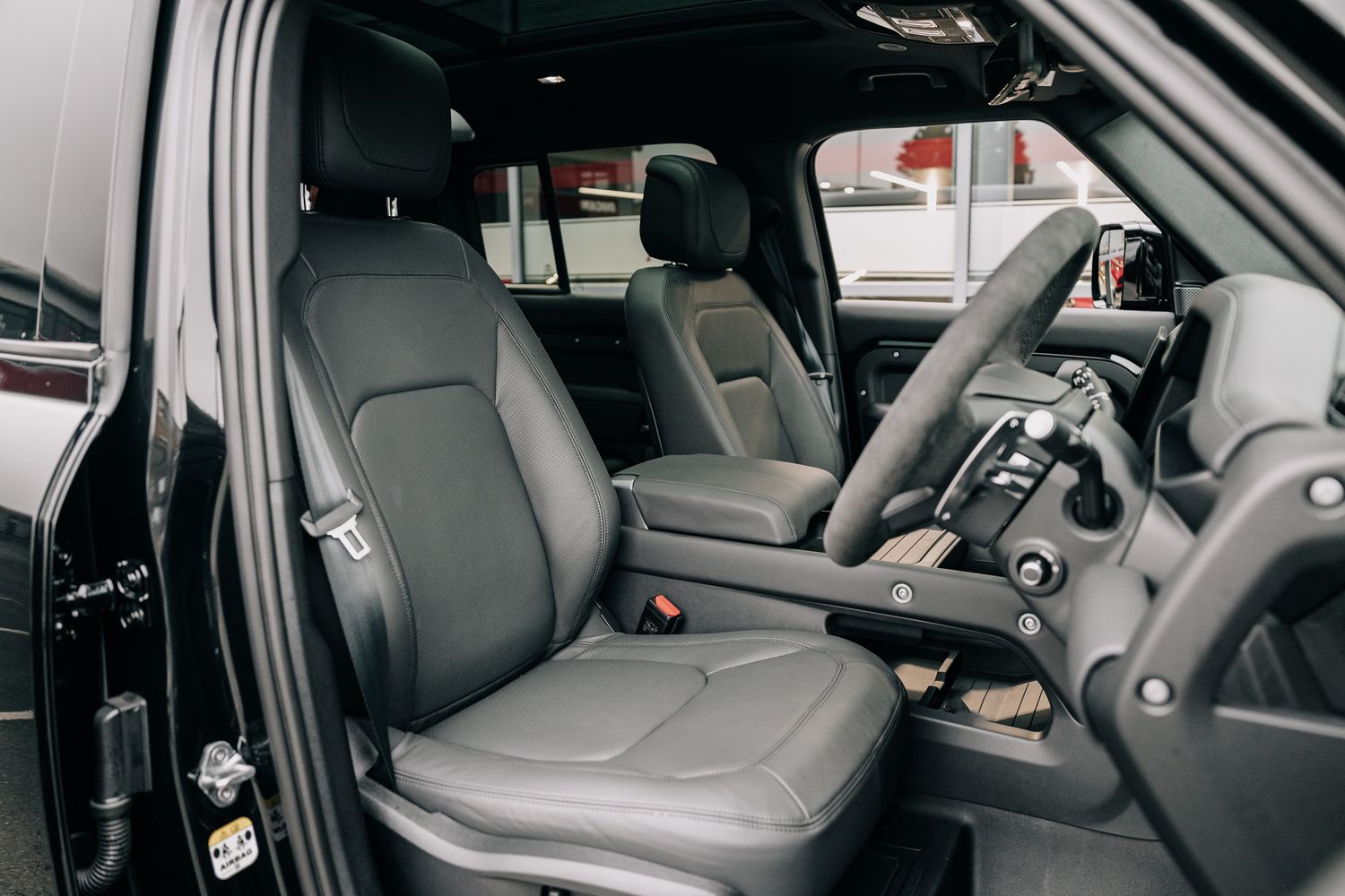 Land Rover Defender 110 V8 P525 Auto