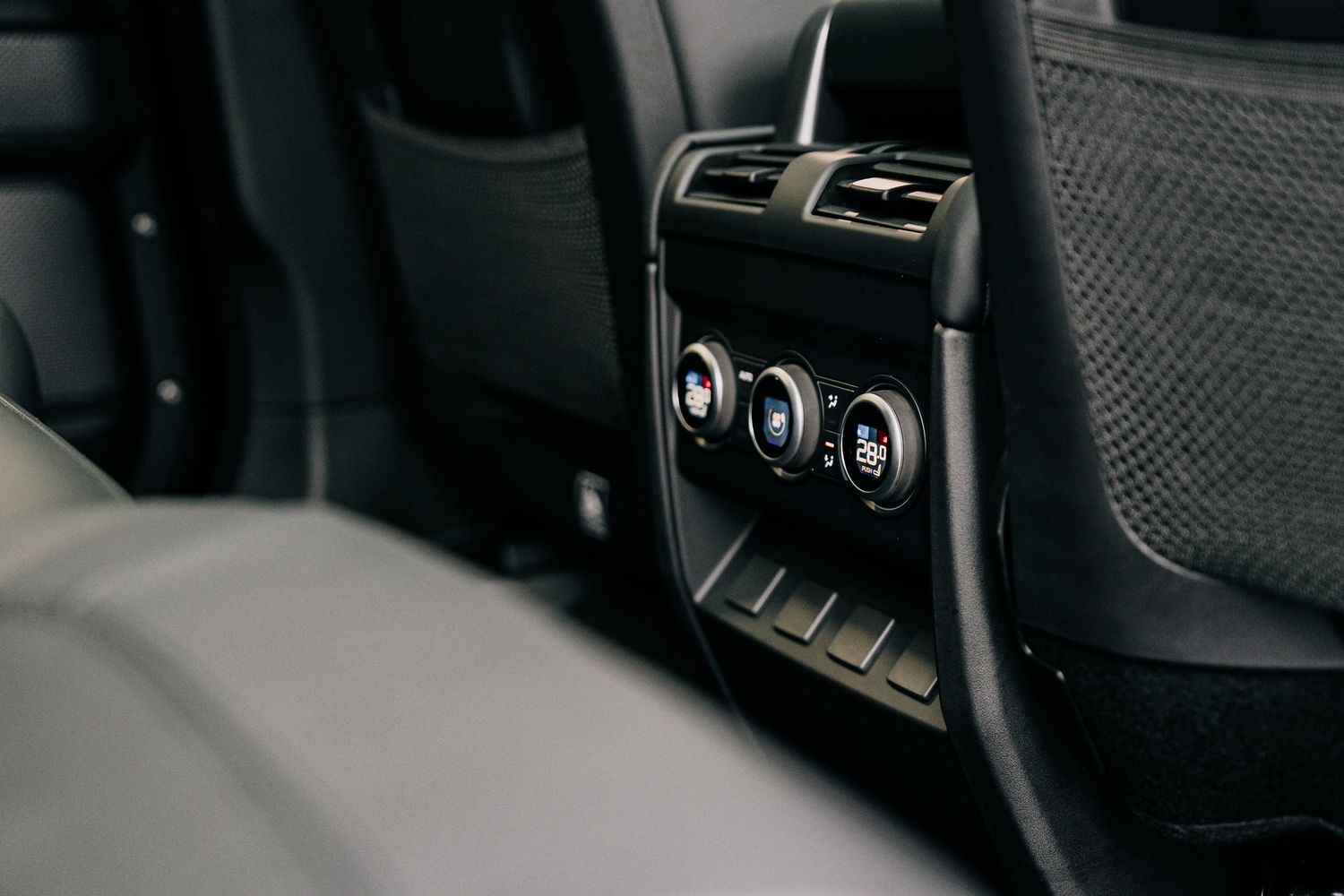 Land Rover Defender 110 V8 P525 Auto