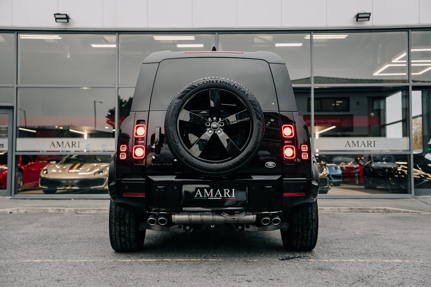 Land Rover Defender 110 V8 P525 Auto