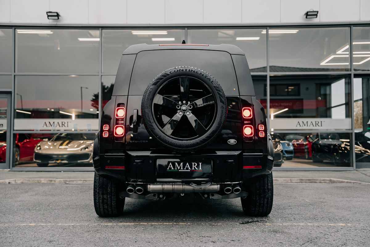 Land Rover Defender 110 V8 P525 Auto